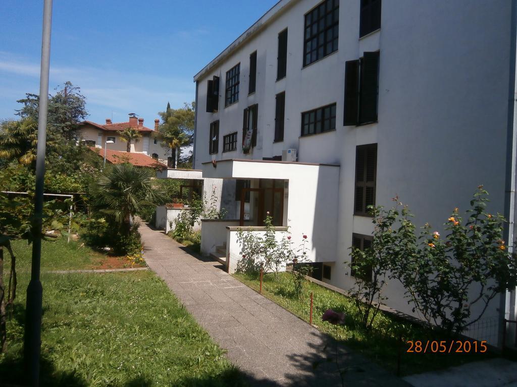 Apartman Ловран Экстерьер фото